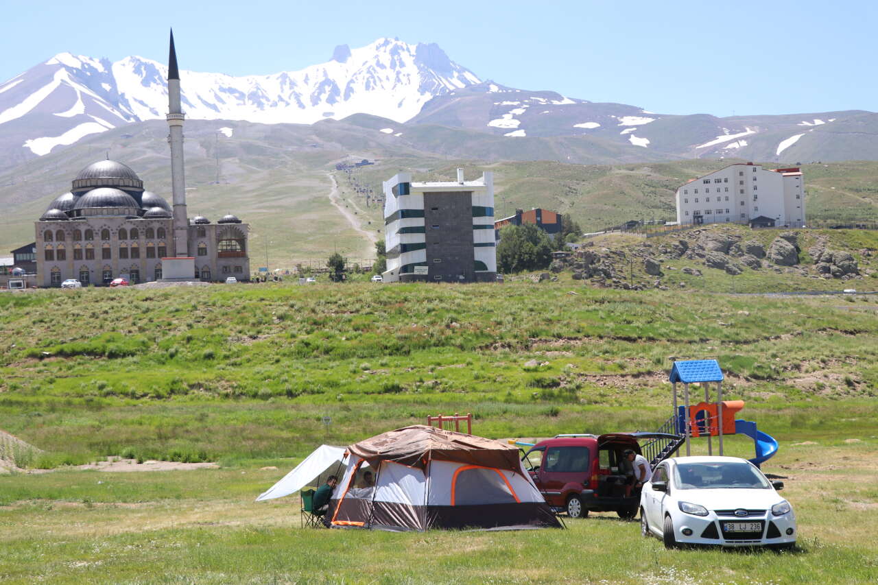 Çadırını alan Konyalılar buraya koştu! 2 bin 200 metre yükseklikte tatil 6